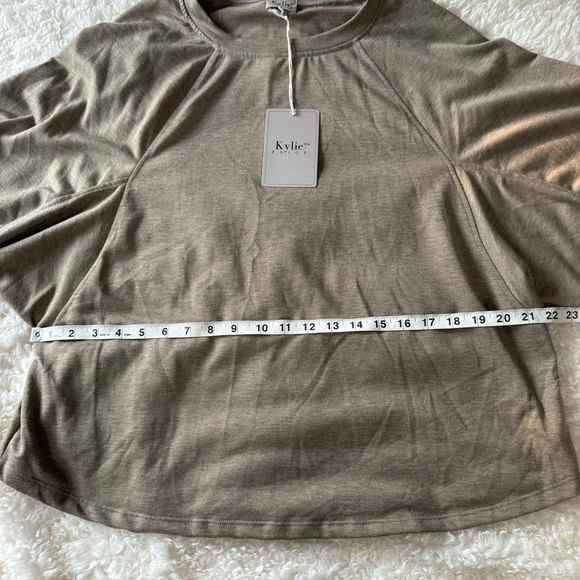 Kylie Paige Soft Knit Crewneck Long-sleeve Pullover Top  in Mocha Size Large NEW - Picture 4 of 8